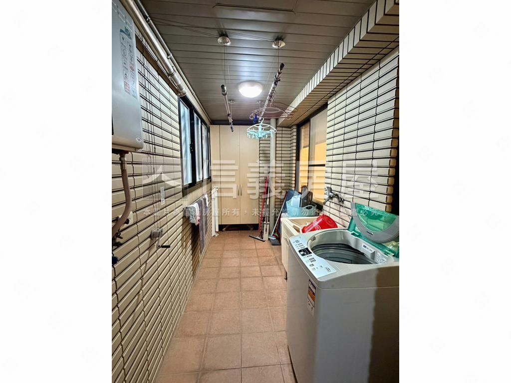 臻盛英倫三房車位房屋室內格局與周邊環境