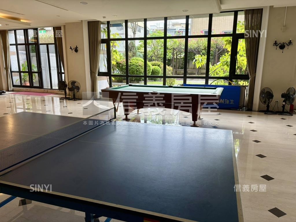 臻盛英倫三房車位房屋室內格局與周邊環境