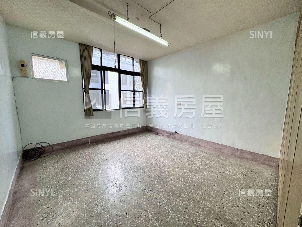 高醫商圈朝北正街騎樓透店房屋室內格局與周邊環境