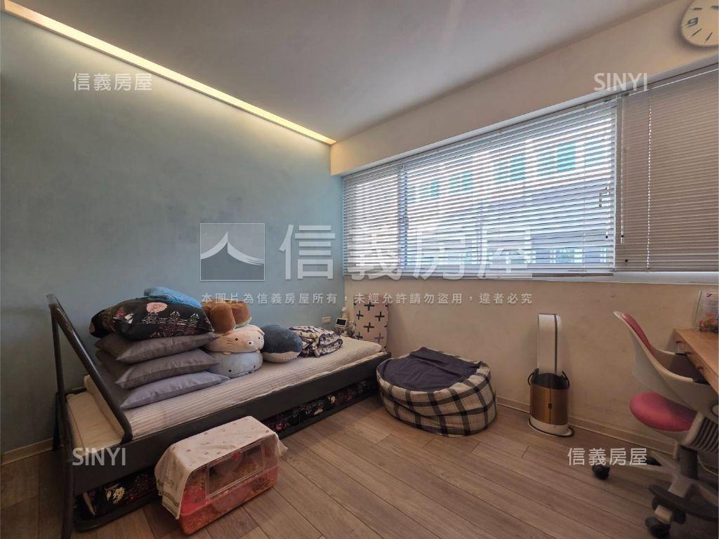 敦南４房華廈附坡平車位房屋室內格局與周邊環境