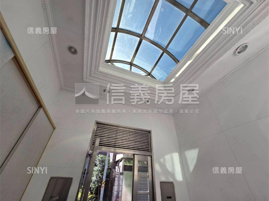 敦南４房華廈附坡平車位房屋室內格局與周邊環境