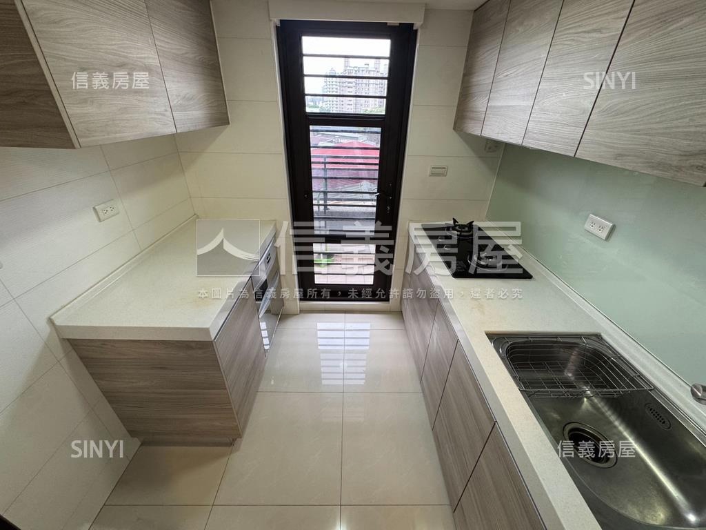 合勤綠園道美裝２房車位房屋室內格局與周邊環境