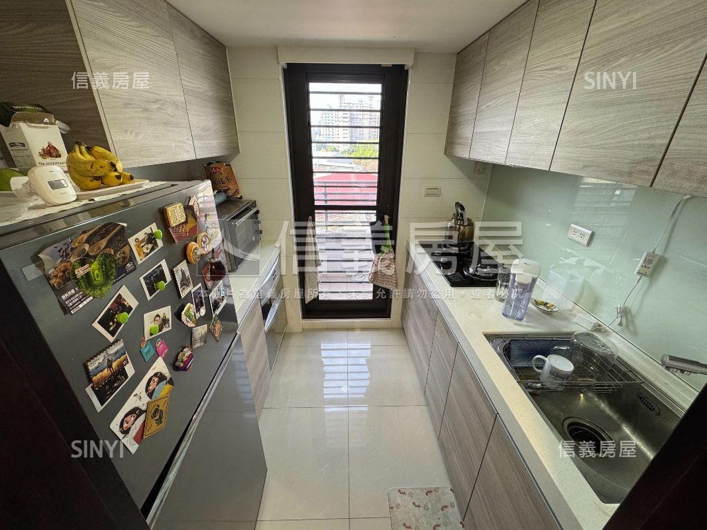 合勤綠園道美裝２房車位房屋室內格局與周邊環境