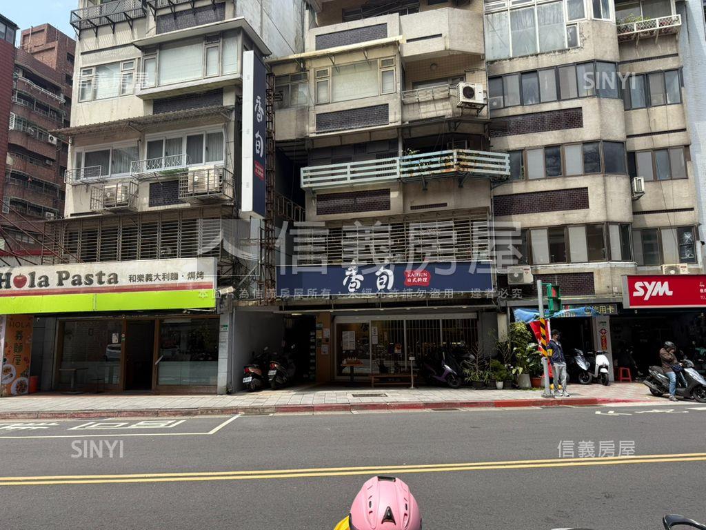 信安人潮店面房屋室內格局與周邊環境