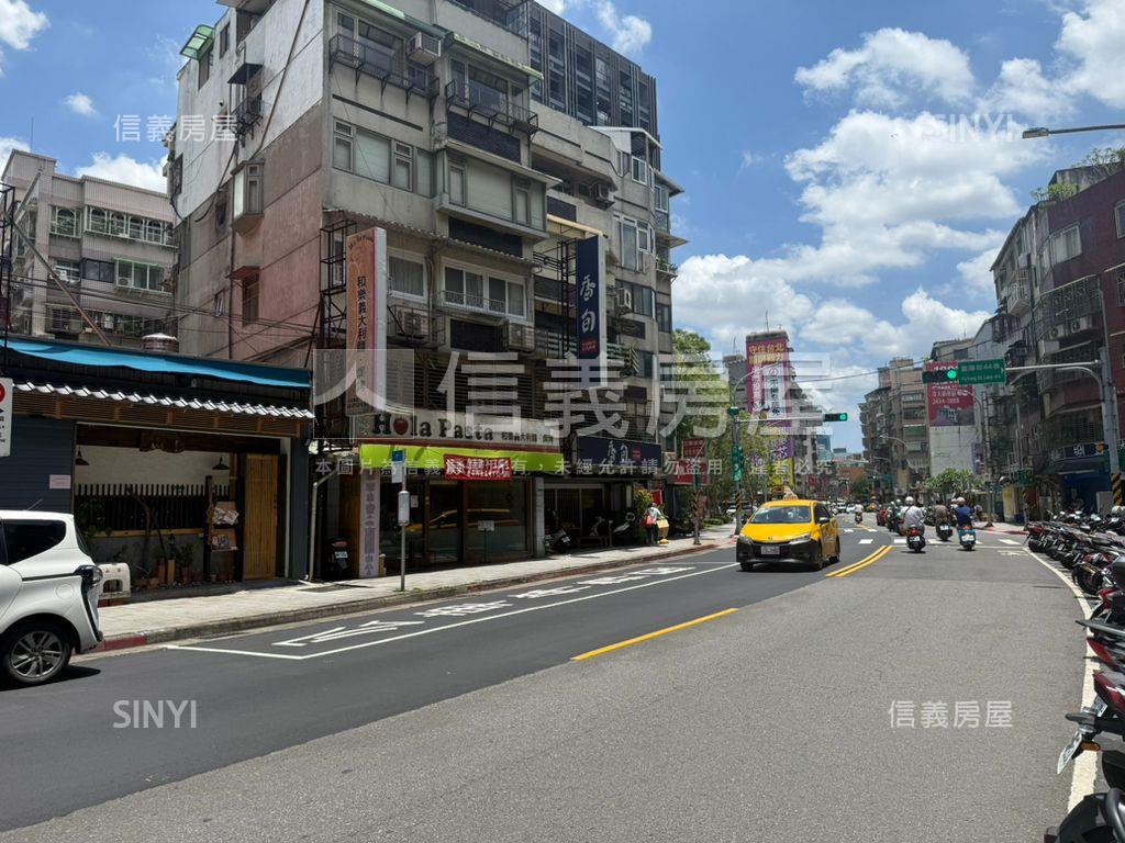 信安人潮店面房屋室內格局與周邊環境