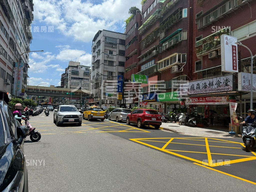 信安人潮店面房屋室內格局與周邊環境