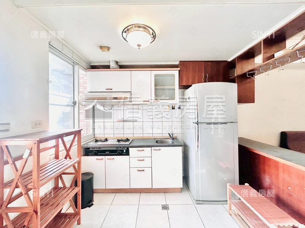 低總價～西區兩房平面車位房屋室內格局與周邊環境