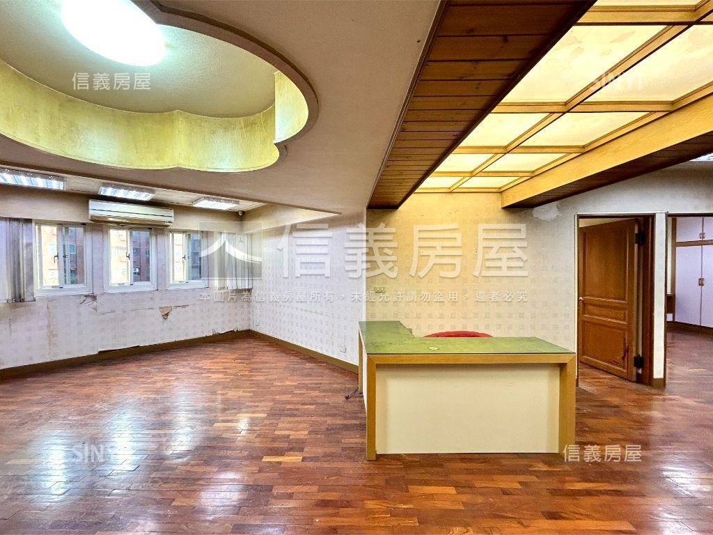 可看屋！遠企高樓邊間四房房屋室內格局與周邊環境