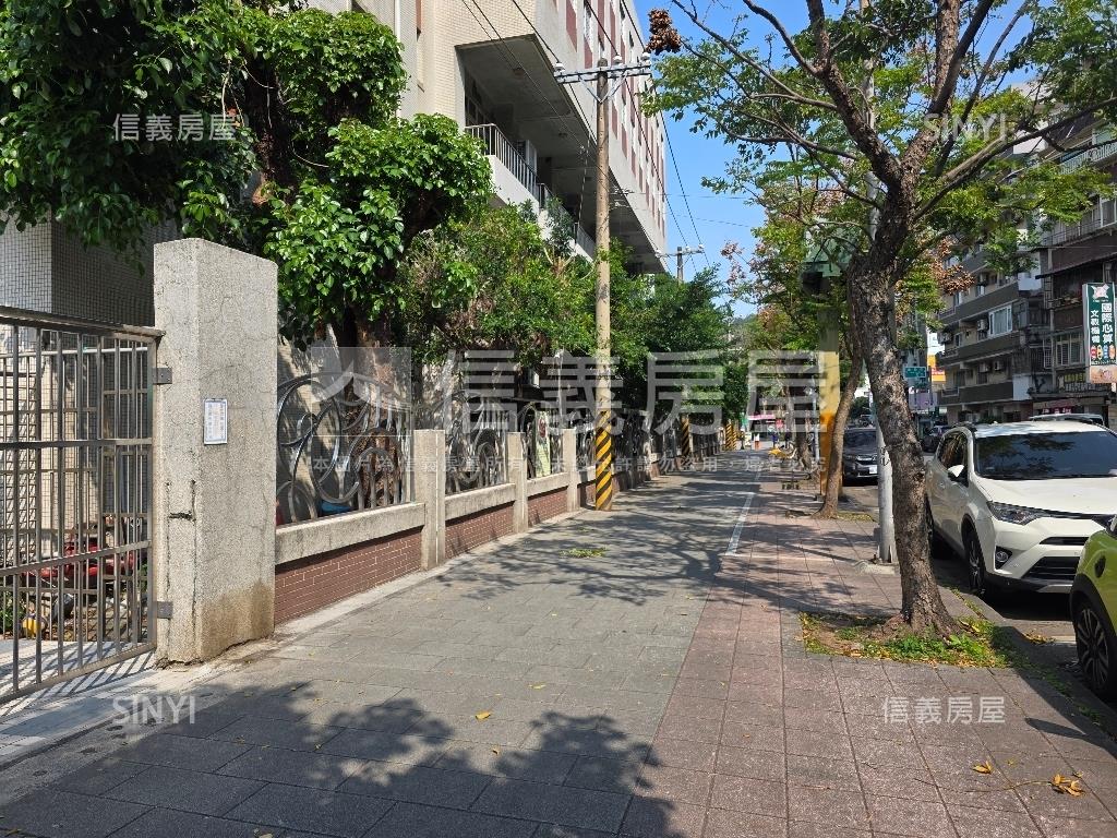 百齡國小邊間面公園美寓房屋室內格局與周邊環境