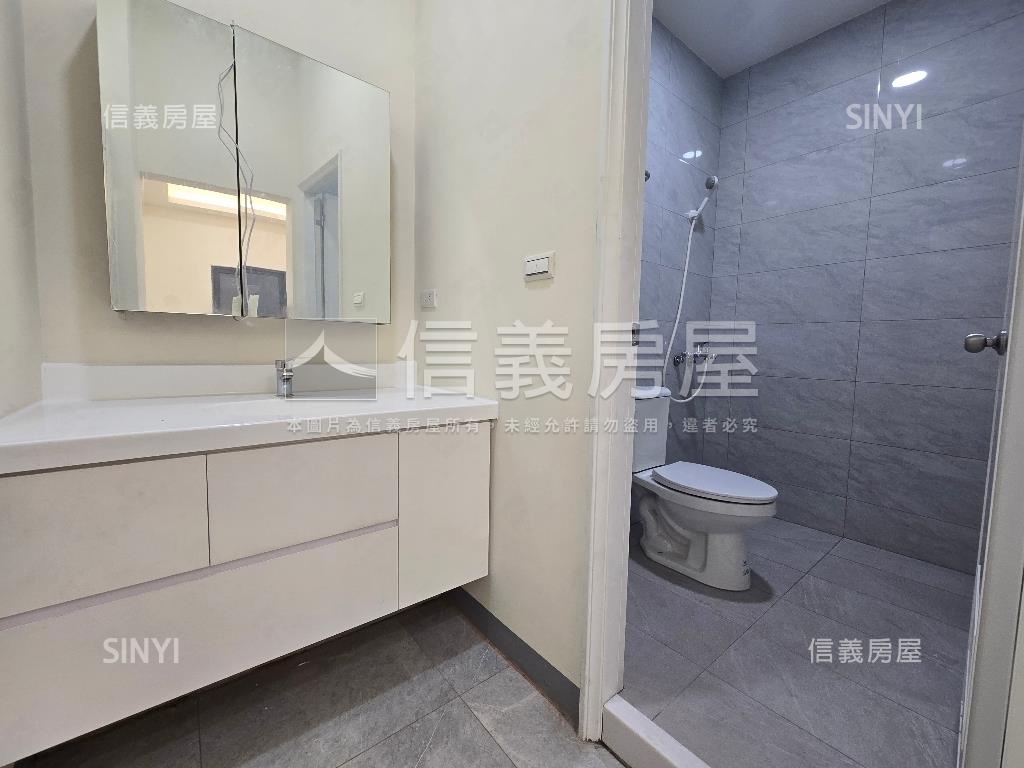 水湳稀有一樓公寓方便停車房屋室內格局與周邊環境