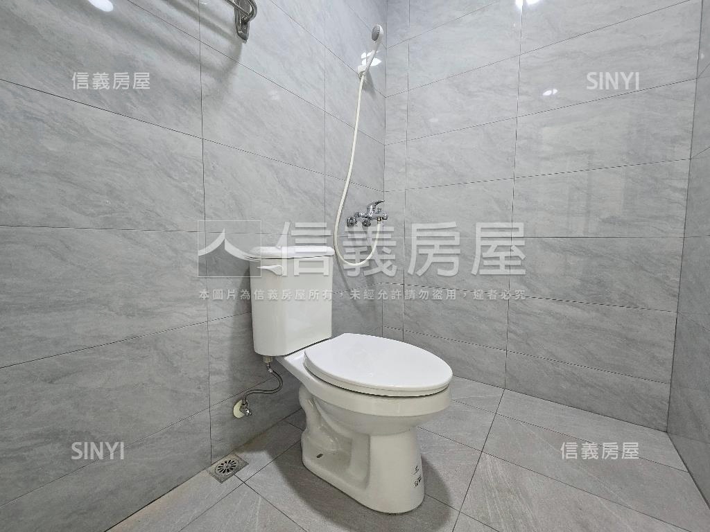 水湳稀有一樓公寓方便停車房屋室內格局與周邊環境