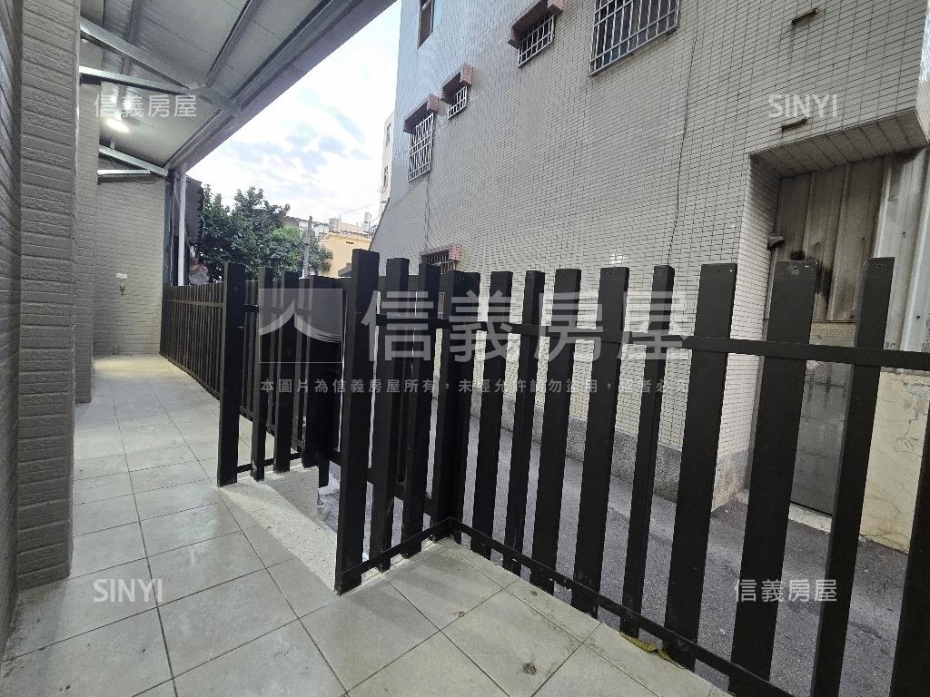 水湳稀有一樓公寓方便停車房屋室內格局與周邊環境