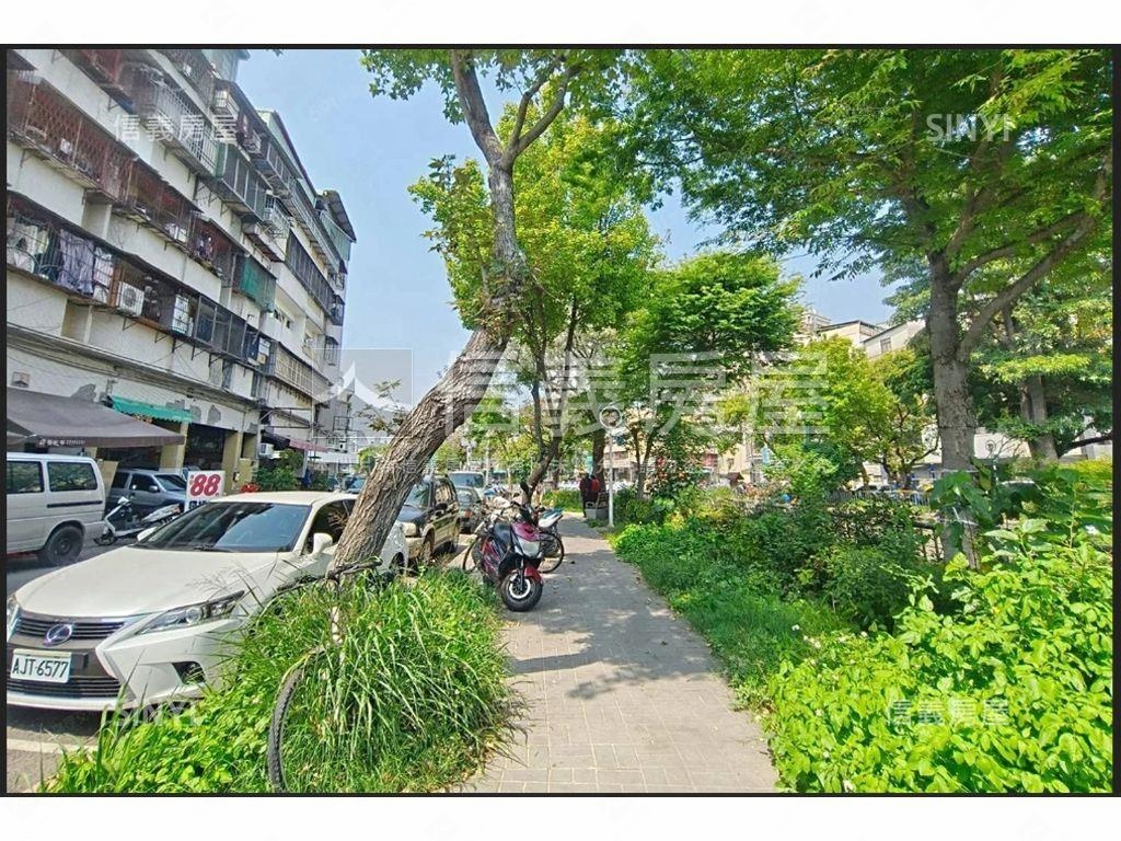 近中國醫套房房屋室內格局與周邊環境