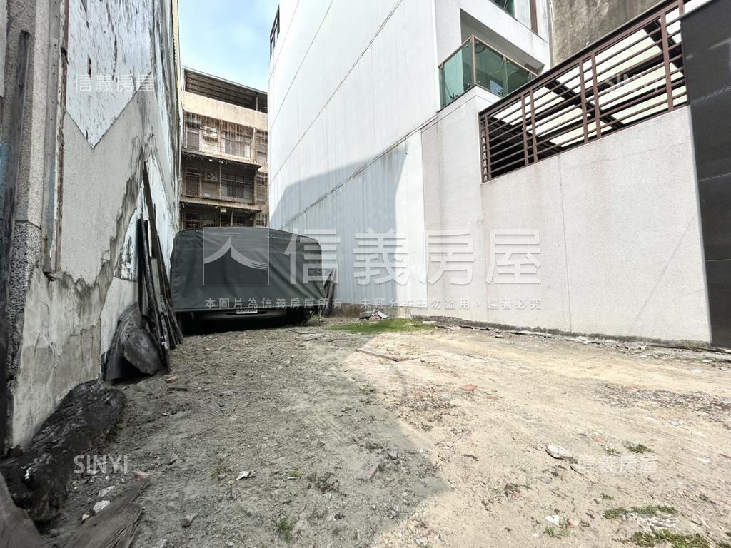 大福街．寬約四．九米建地房屋室內格局與周邊環境