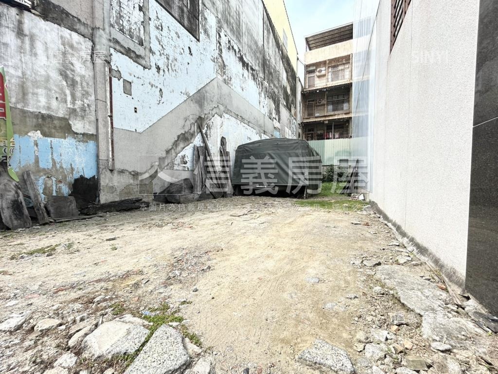 大福街．寬約四．九米建地房屋室內格局與周邊環境