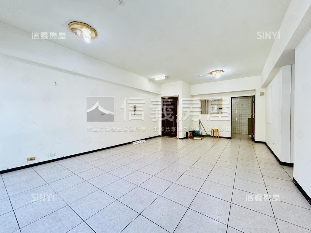 中山國小捷運電梯三房房屋室內格局與周邊環境