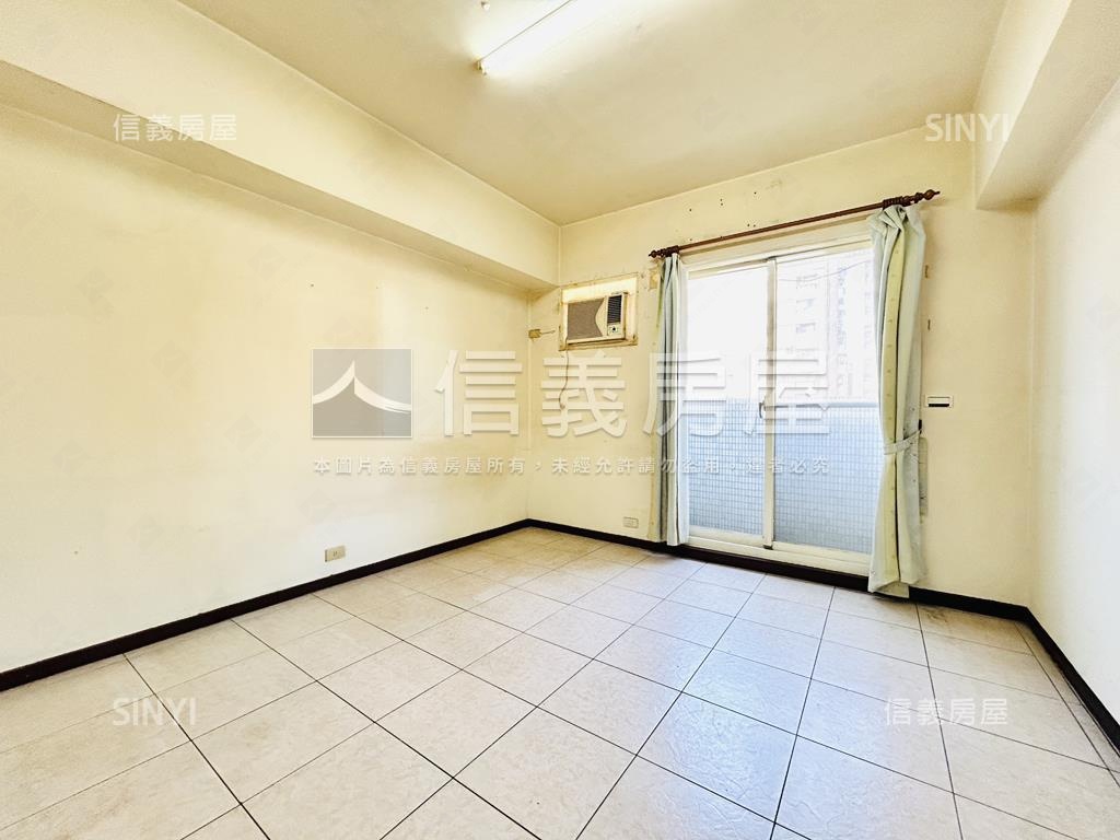 中山國小捷運電梯三房房屋室內格局與周邊環境