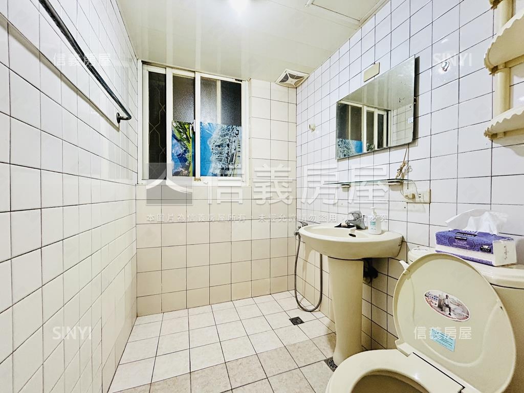 中山國小捷運電梯三房房屋室內格局與周邊環境