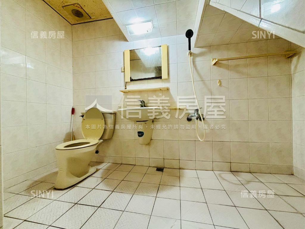 可住可店大空間臨路透天房屋室內格局與周邊環境