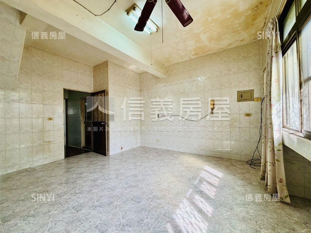 可住可店大空間臨路透天房屋室內格局與周邊環境