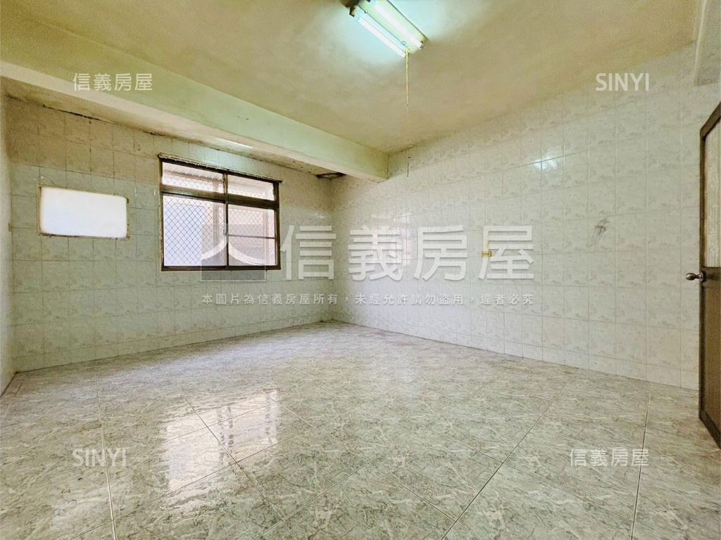 可住可店大空間臨路透天房屋室內格局與周邊環境