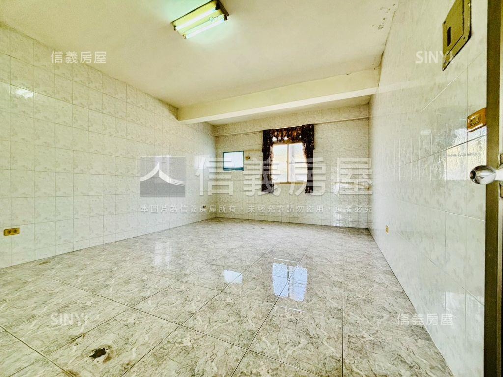 可住可店大空間臨路透天房屋室內格局與周邊環境