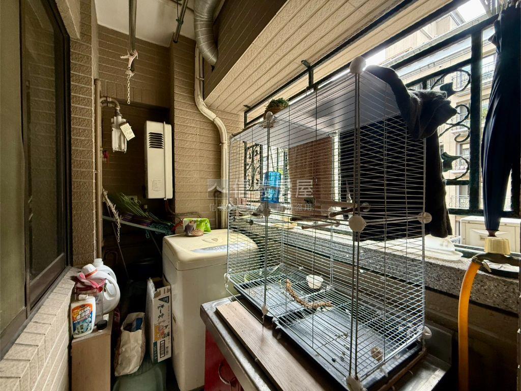 歐洲村桂冠三房車位房屋室內格局與周邊環境