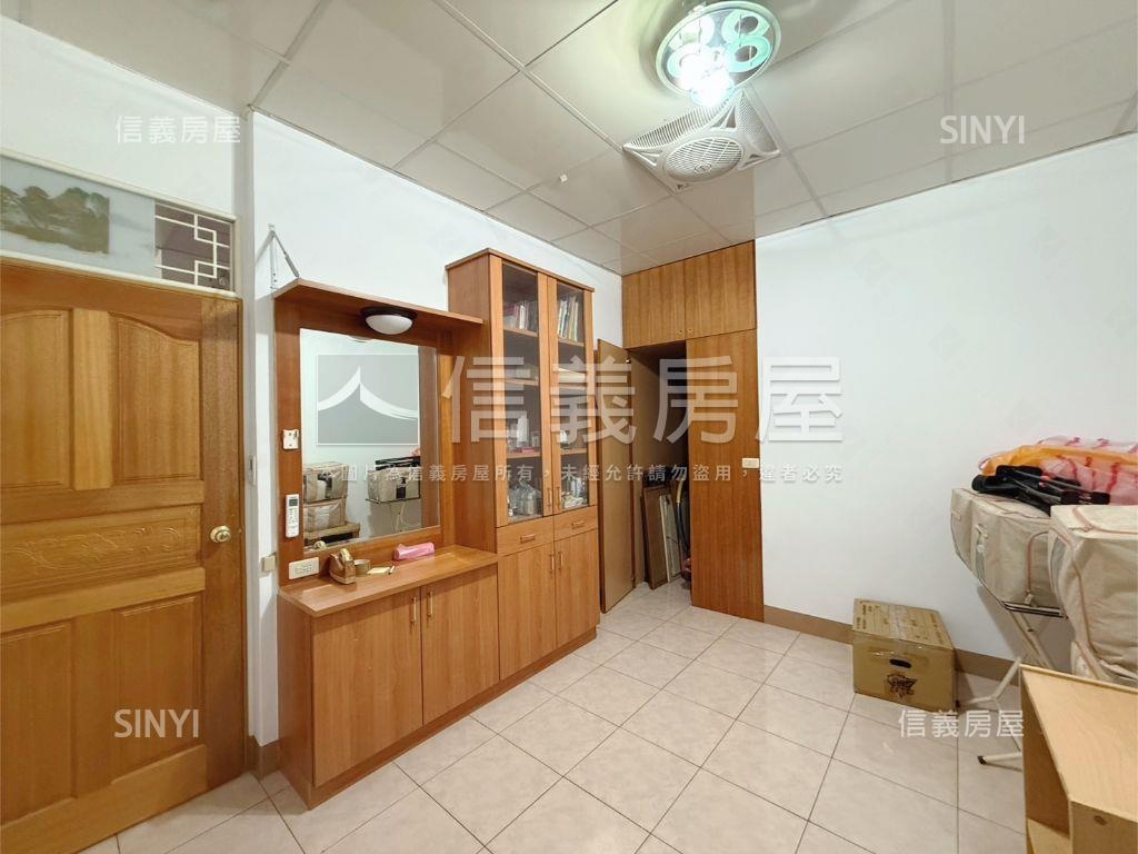 鈴木金店面房屋室內格局與周邊環境