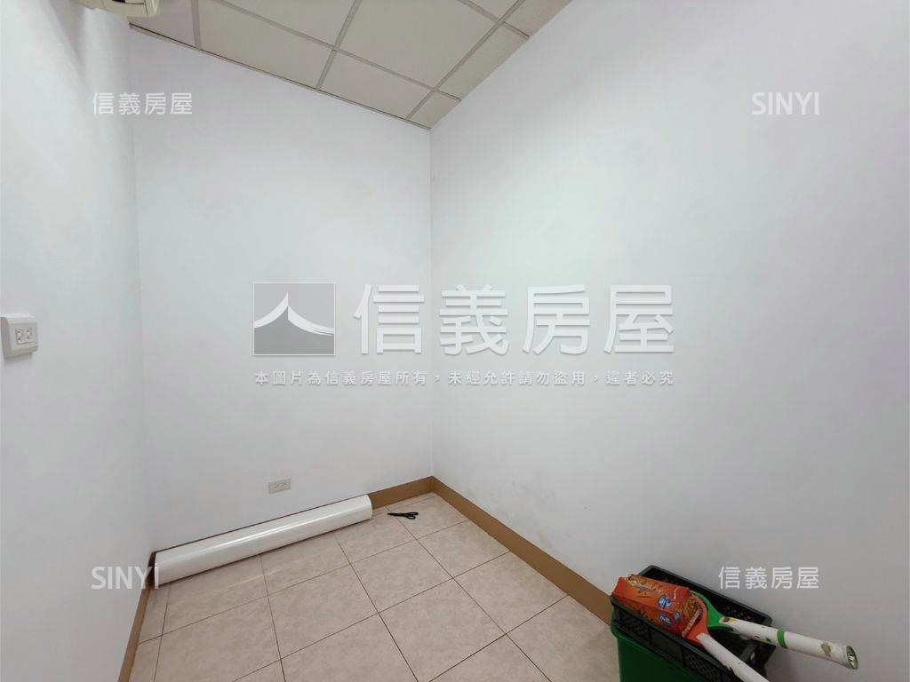 鈴木金店面房屋室內格局與周邊環境