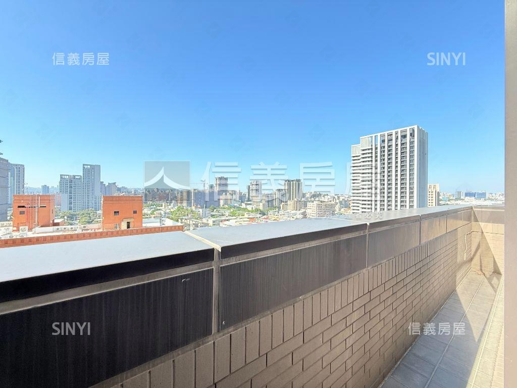 世紀之頂視野四房雙平車位房屋室內格局與周邊環境