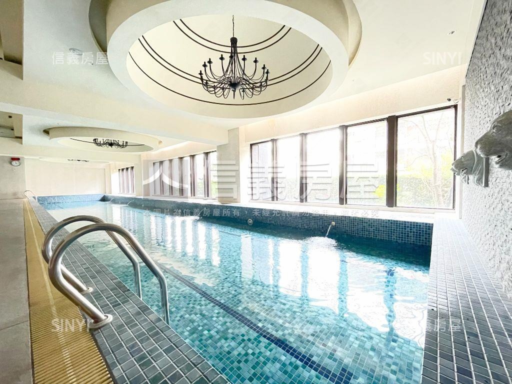 世紀之頂視野四房雙平車位房屋室內格局與周邊環境