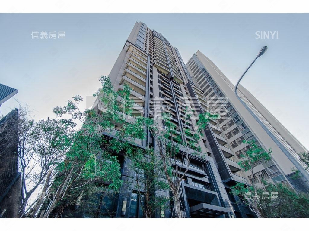 世紀之頂視野四房雙平車位房屋室內格局與周邊環境