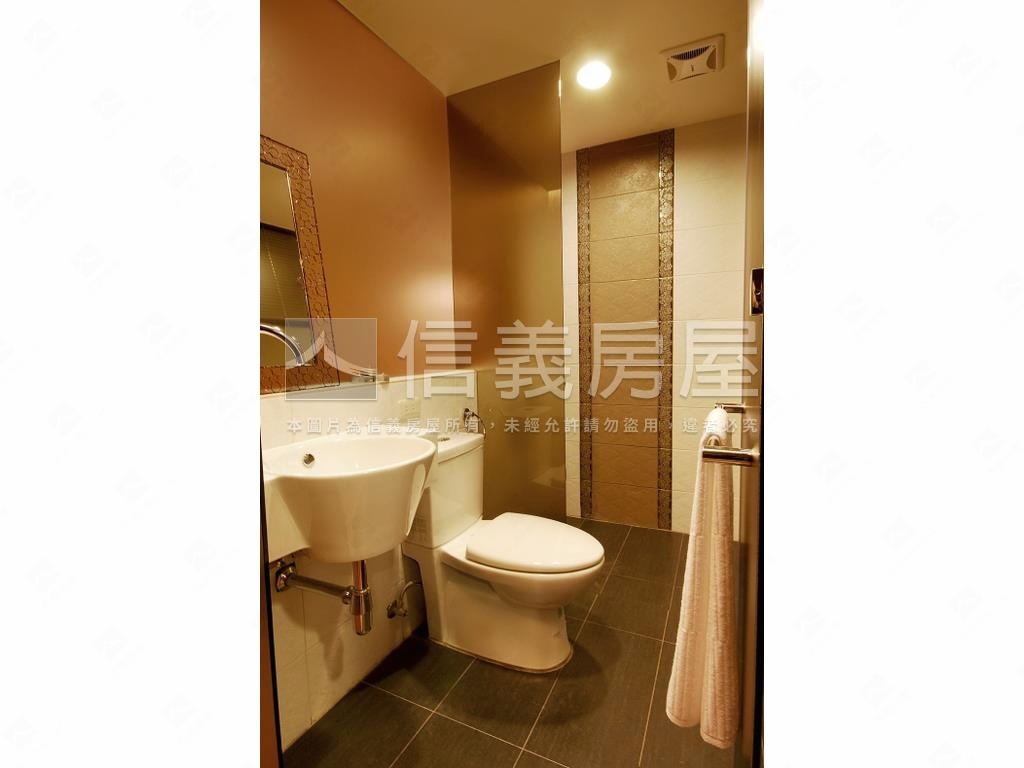 近世貿收租美寓房屋室內格局與周邊環境