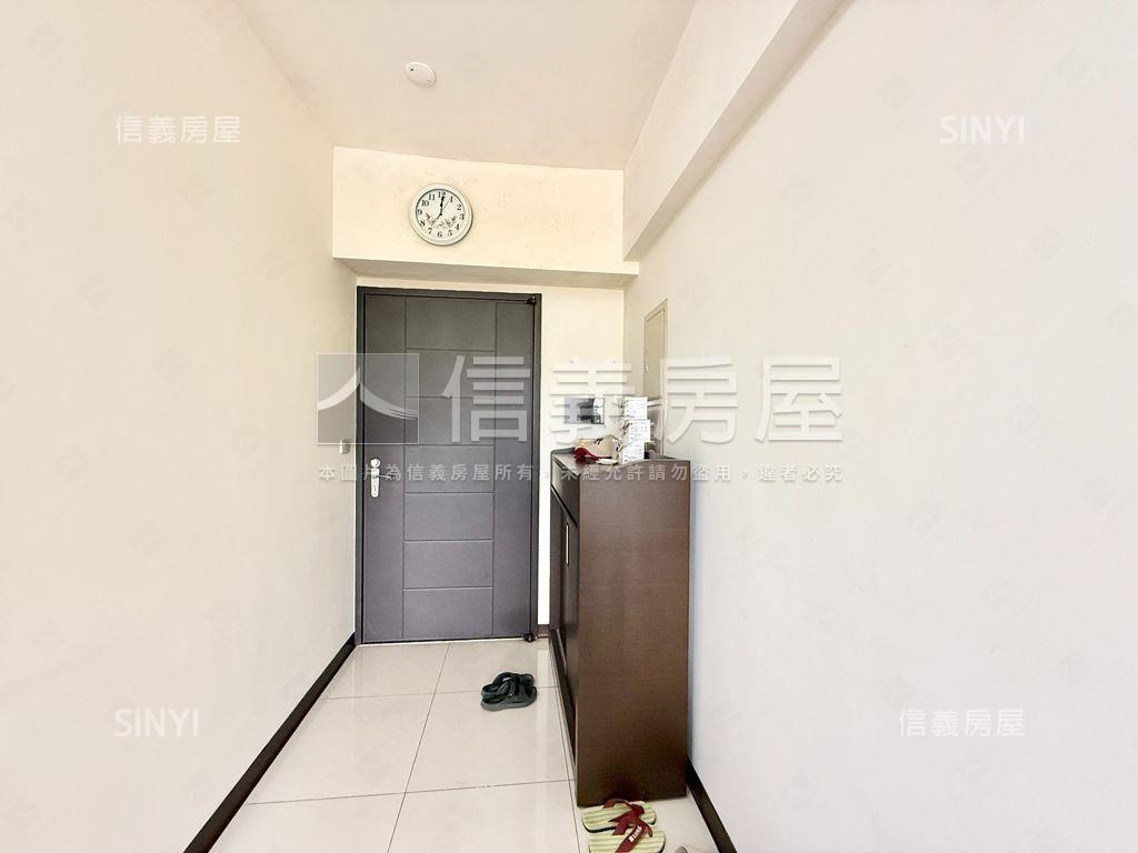 南向亮眼三房車位房屋室內格局與周邊環境