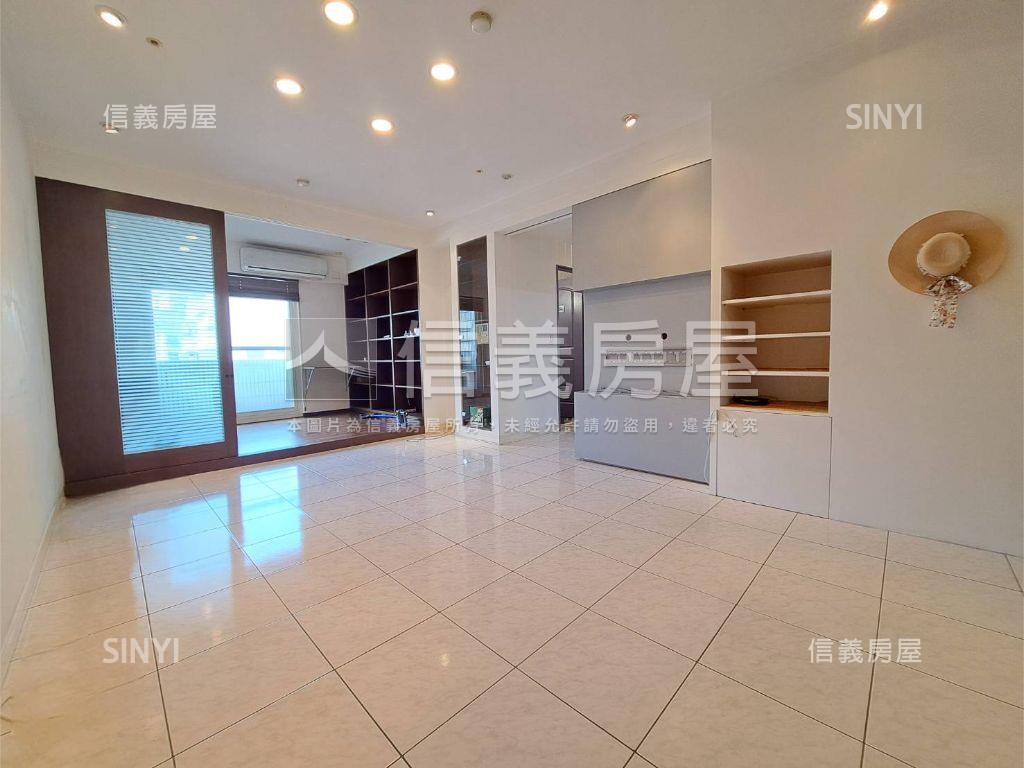 國泰巴黎花都三房車位房屋室內格局與周邊環境