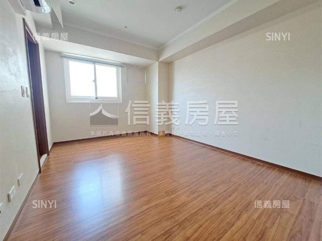 國泰巴黎花都三房車位房屋室內格局與周邊環境