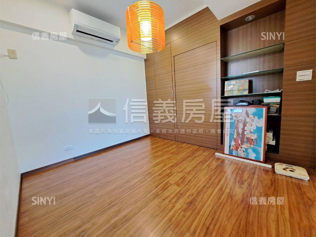 國泰巴黎花都三房車位房屋室內格局與周邊環境