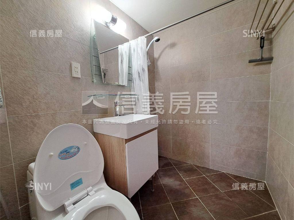 國泰巴黎花都三房車位房屋室內格局與周邊環境