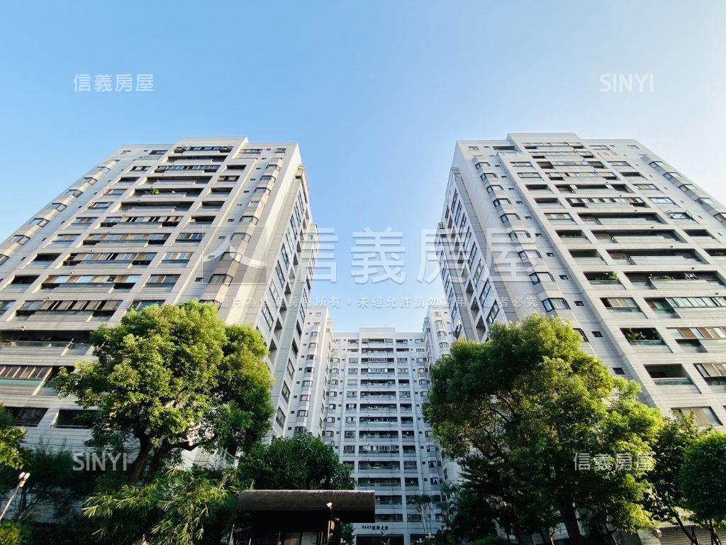 國泰巴黎花都三房車位房屋室內格局與周邊環境