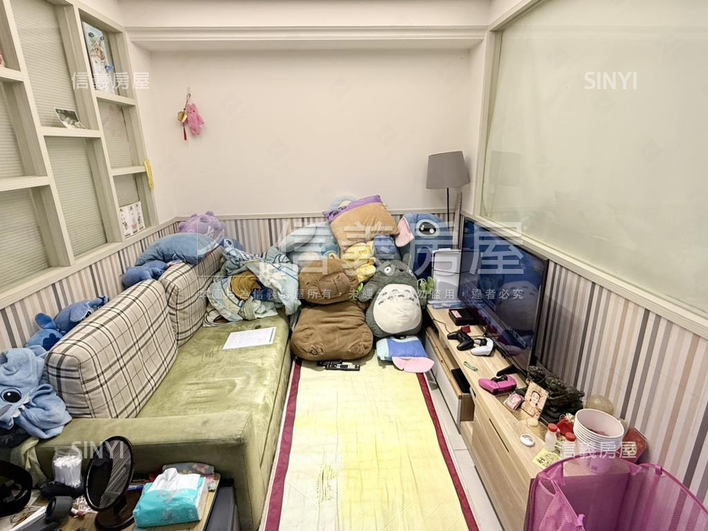 超級花園美滿２房車位房屋室內格局與周邊環境