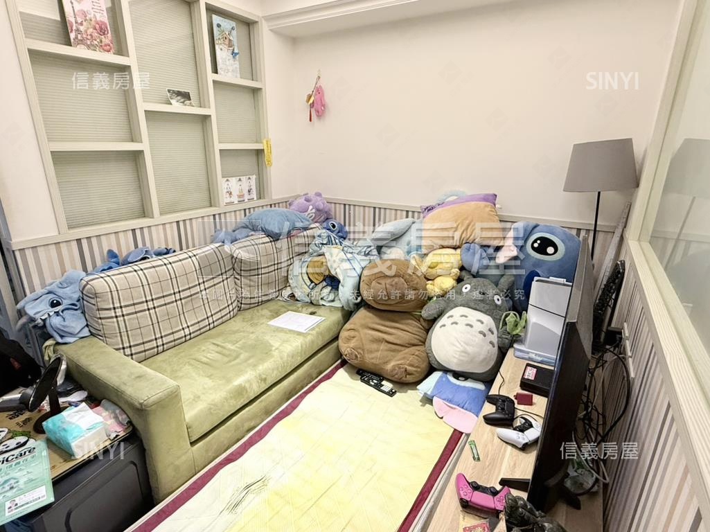 超級花園美滿２房車位房屋室內格局與周邊環境