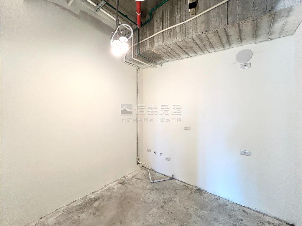雍居仁愛★Ａ４花園露臺戶房屋室內格局與周邊環境