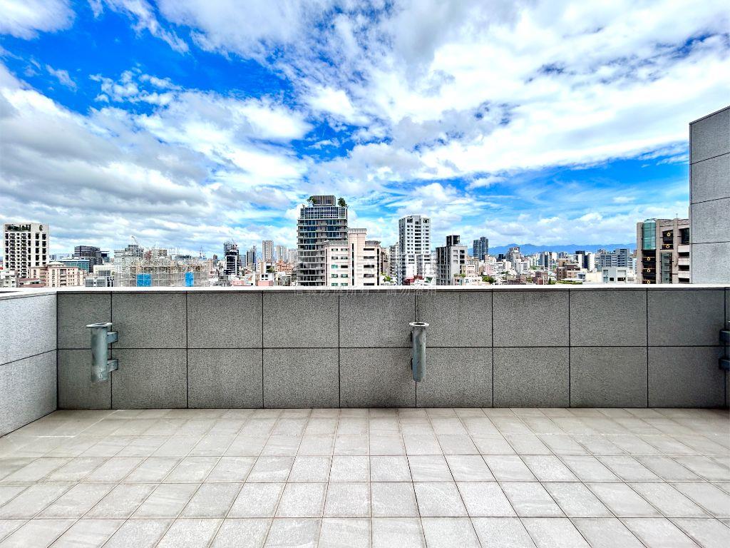 雍居仁愛★Ａ４花園露臺戶房屋室內格局與周邊環境