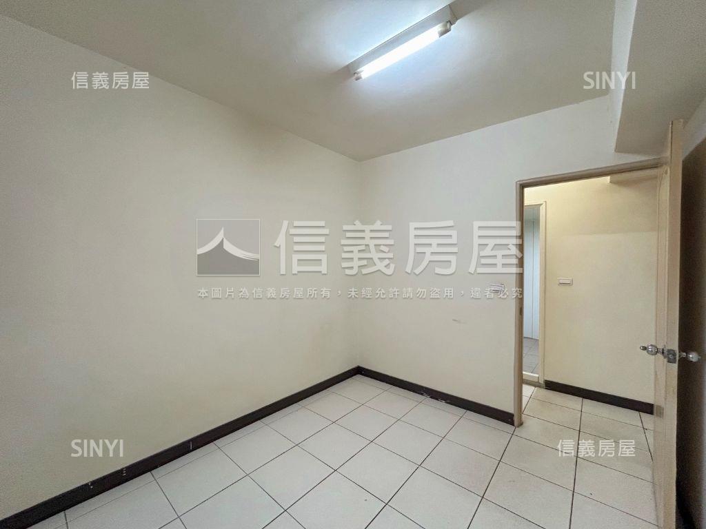 富貴新人小資三房房屋室內格局與周邊環境