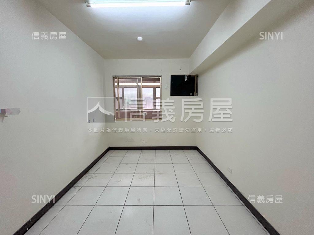 富貴新人小資三房房屋室內格局與周邊環境