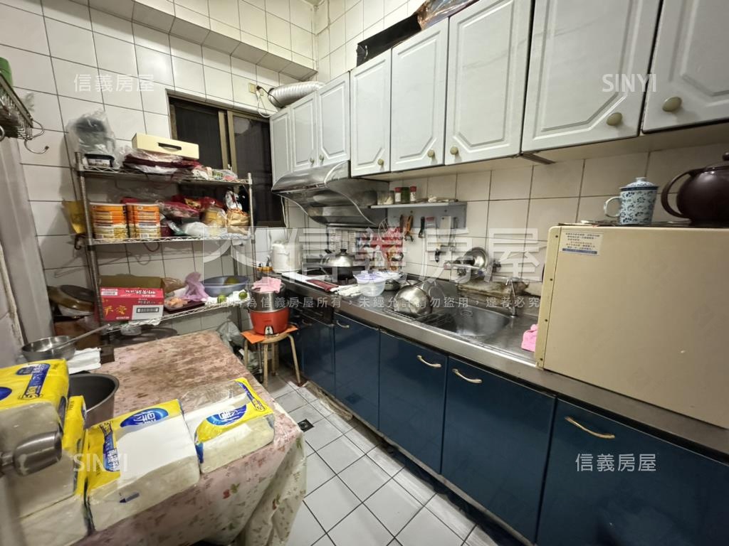 愛的世界１樓店住房屋室內格局與周邊環境