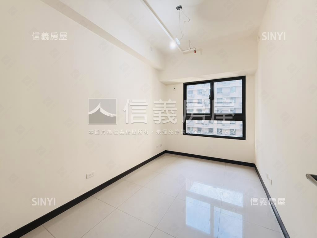 皇普莊園兩房平車邊間戶房屋室內格局與周邊環境
