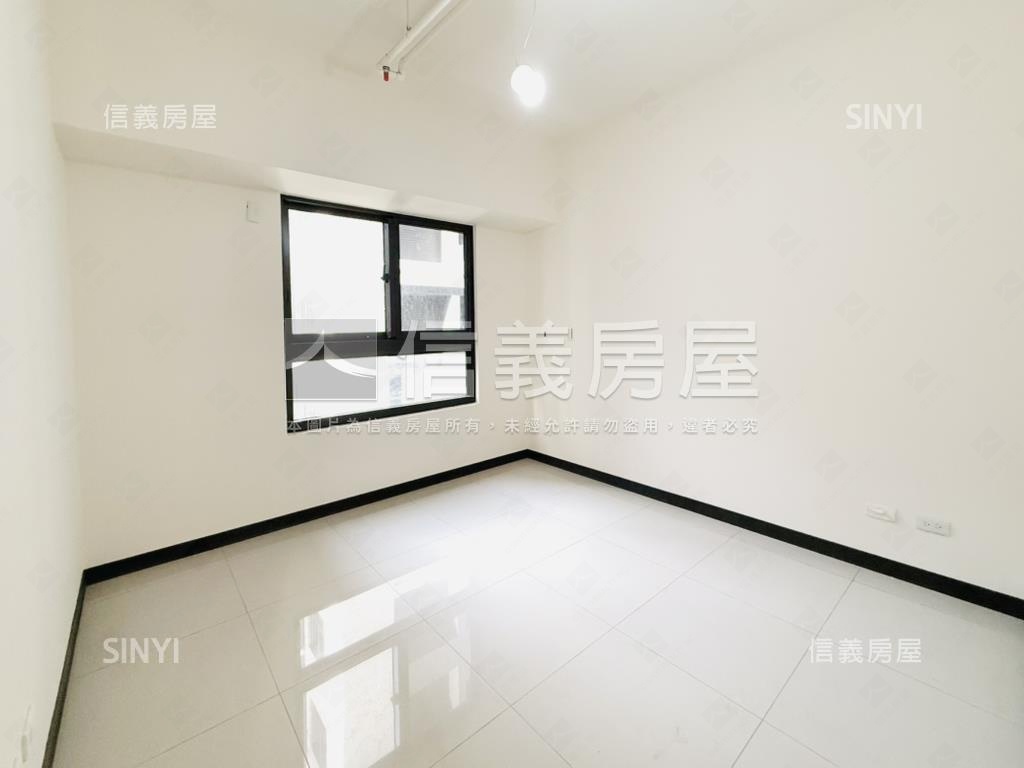 皇普莊園兩房平車邊間戶房屋室內格局與周邊環境