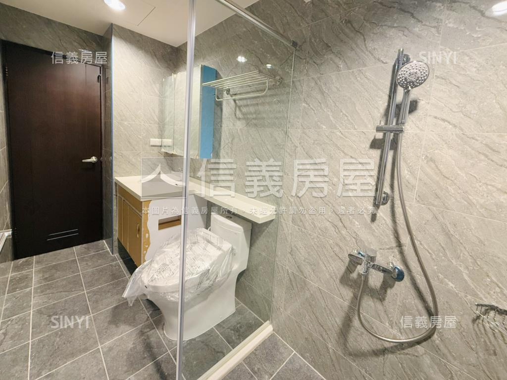 皇普莊園兩房平車邊間戶房屋室內格局與周邊環境