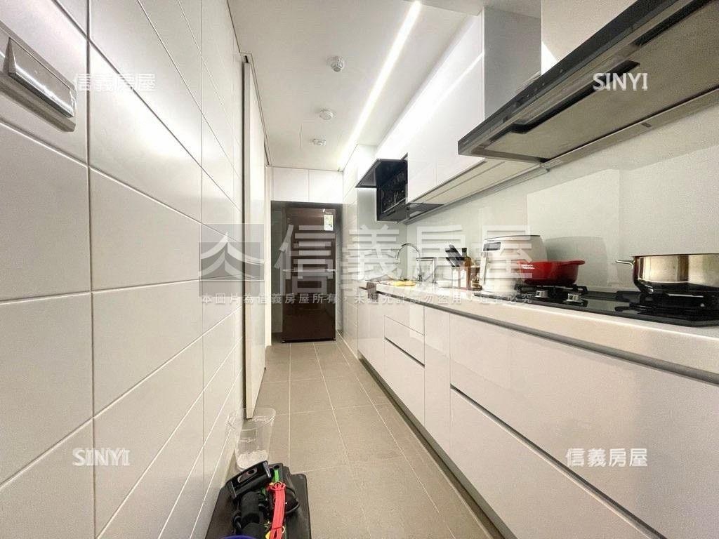 富富話合邊間兩房附坡平房屋室內格局與周邊環境